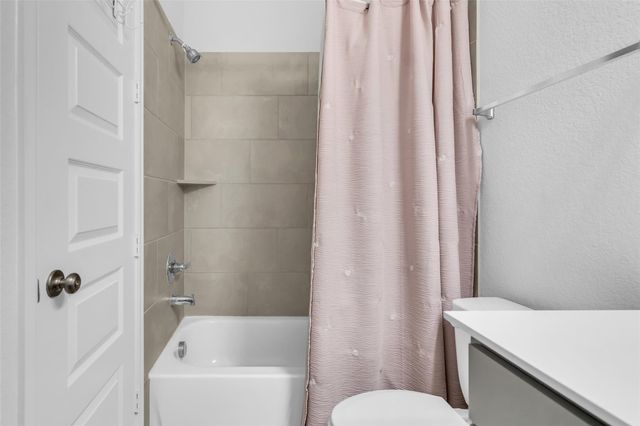 220 Nirnroot Court, Montgomery, TX 77316