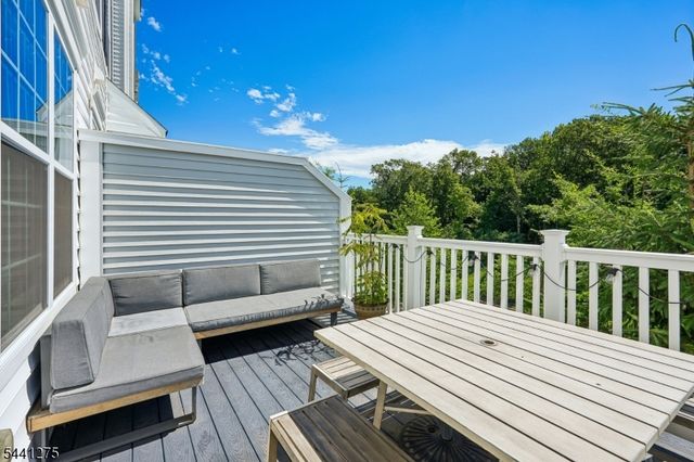 63 Sequoia Dr, Cedar Grove Twp., NJ 07009