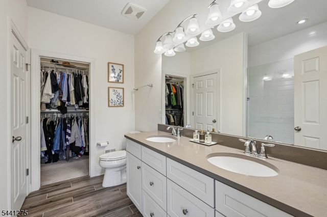 63 Sequoia Dr, Cedar Grove Twp., NJ 07009