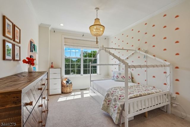 63 Sequoia Dr, Cedar Grove Twp., NJ 07009