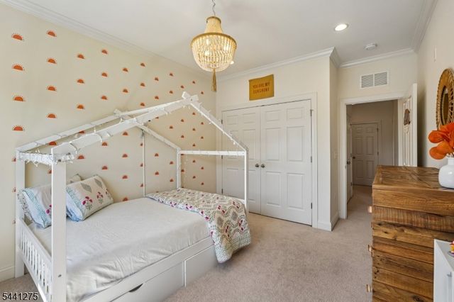 63 Sequoia Dr, Cedar Grove Twp., NJ 07009