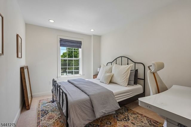 63 Sequoia Dr, Cedar Grove Twp., NJ 07009