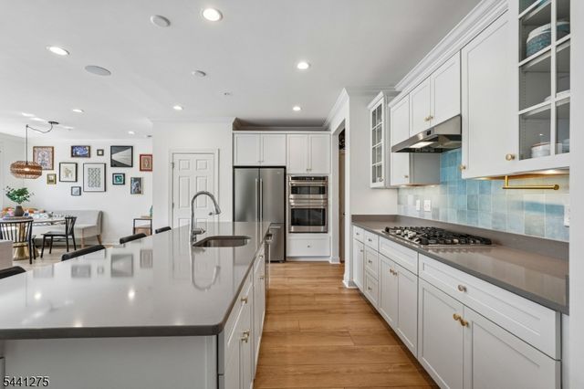 63 Sequoia Dr, Cedar Grove Twp., NJ 07009