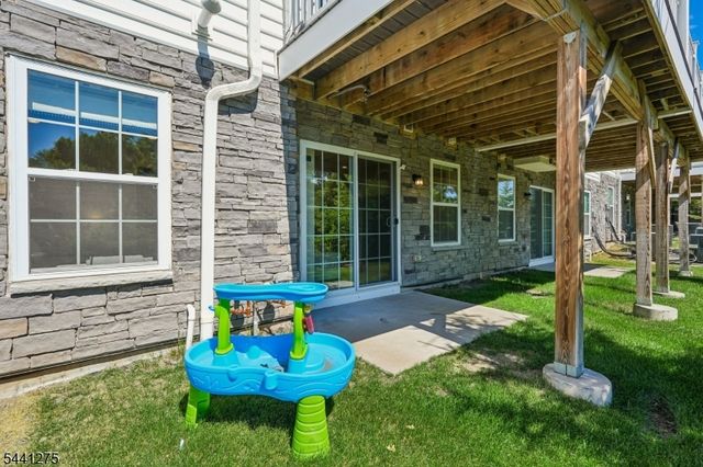 63 Sequoia Dr, Cedar Grove Twp., NJ 07009