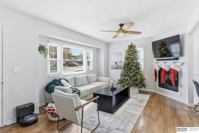 3318 S 126th Street, Omaha, NE 68144