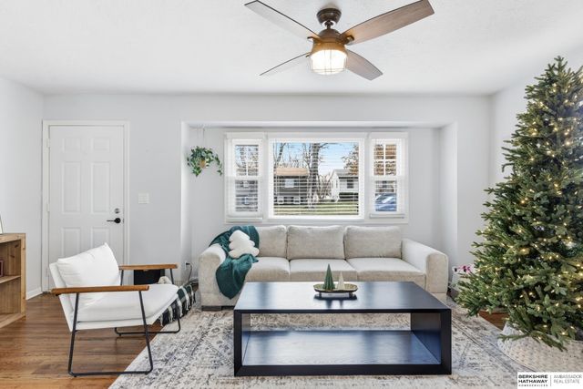 3318 S 126th Street, Omaha, NE 68144