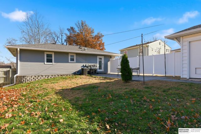 3318 S 126th Street, Omaha, NE 68144