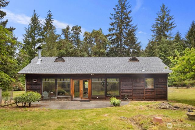 13031 SW 297th Way, Vashon, WA 98070