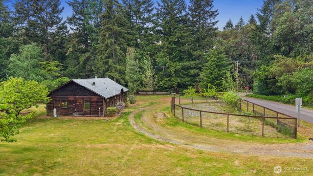 13031 SW 297th Way, Vashon, WA 98070