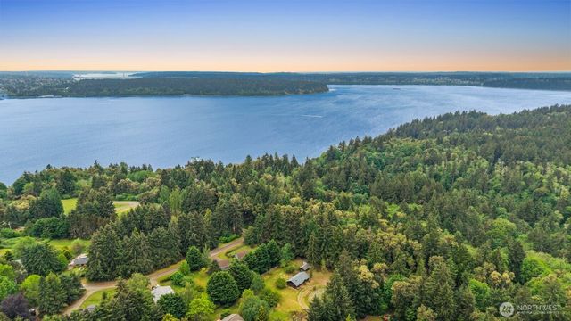 13031 SW 297th Way, Vashon, WA 98070