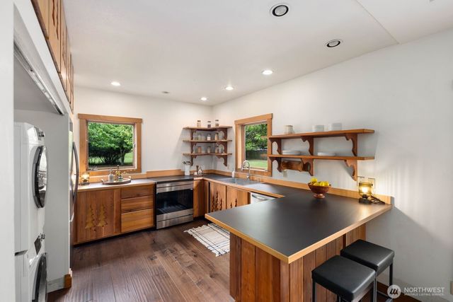 13031 SW 297th Way, Vashon, WA 98070