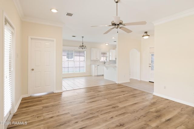 133 Wild Rose Lane, Youngsville, LA 70592
