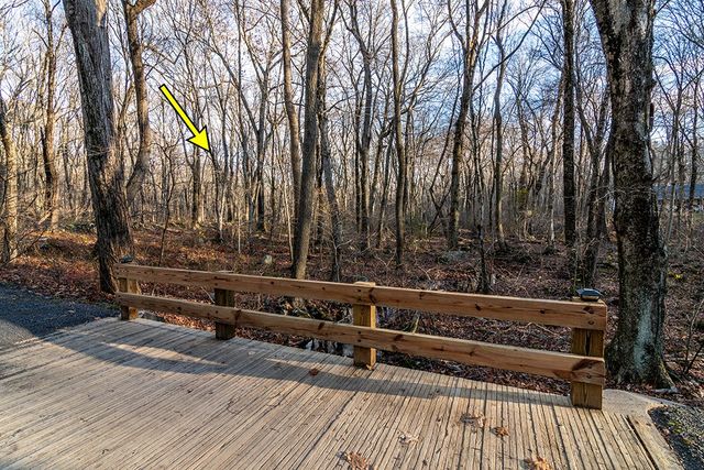 55 Pardons Wood Lane, East Greenwich, RI 02818