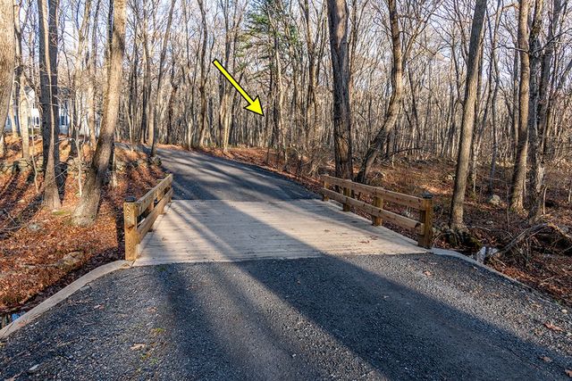 55 Pardons Wood Lane, East Greenwich, RI 02818