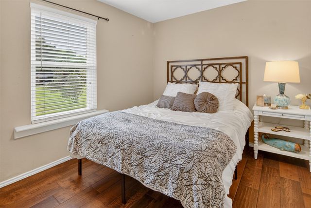 720 Merritt Street, River Oaks, TX 76114