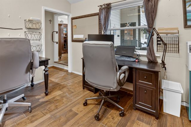 720 Merritt Street, River Oaks, TX 76114