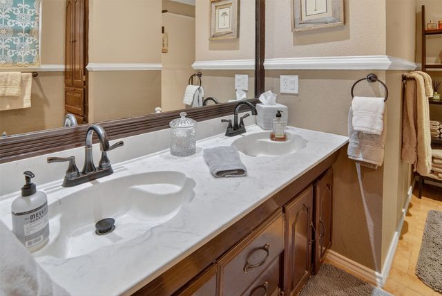 720 Merritt Street, River Oaks, TX 76114