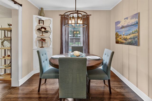 720 Merritt Street, River Oaks, TX 76114