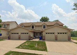 733 Broderick Drive NE B, Cedar Rapids, IA 52402