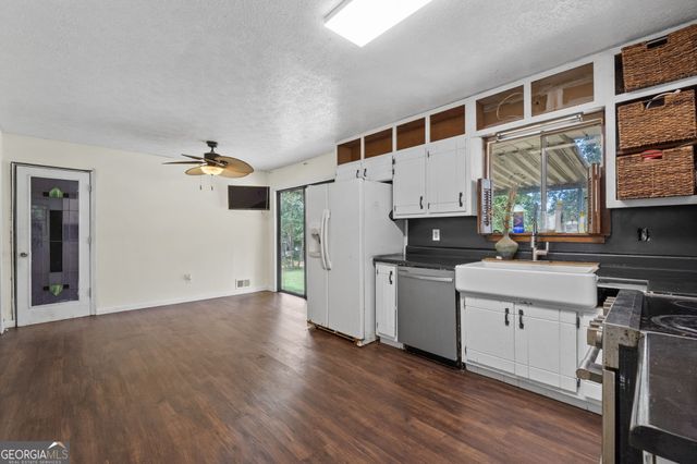 5753 Gum Court, Ellenwood, GA 30294