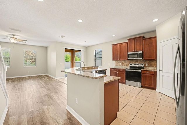 2727 EAGLE CLIFF DRIVE, Kissimmee, FL 34746