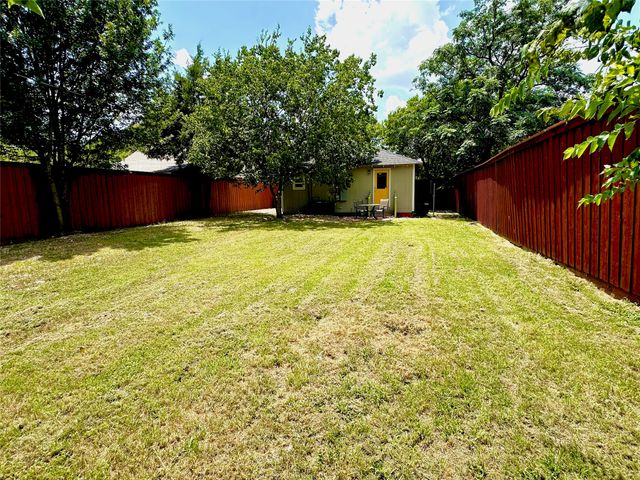 6834 Victoria Avenue, Dallas, TX 75209