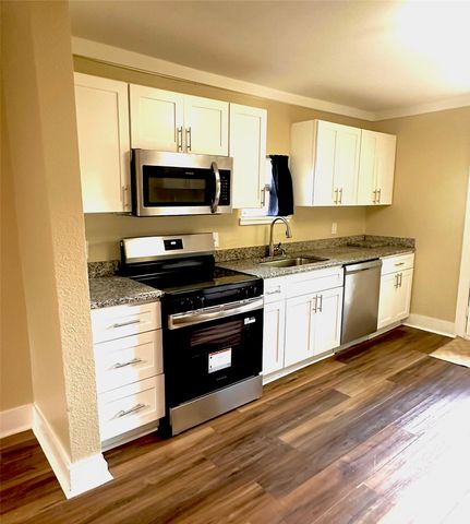 6834 Victoria Avenue, Dallas, TX 75209