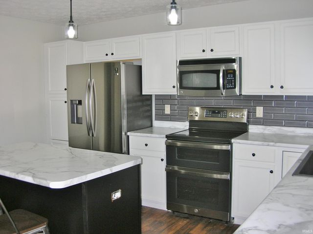 9434 Hedgewood Court, Evansville, IN 47725