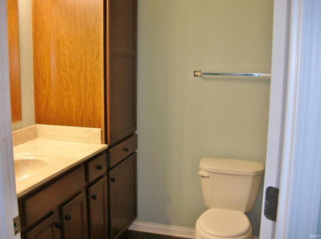 9434 Hedgewood Court, Evansville, IN 47725