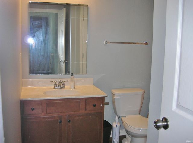 9434 Hedgewood Court, Evansville, IN 47725