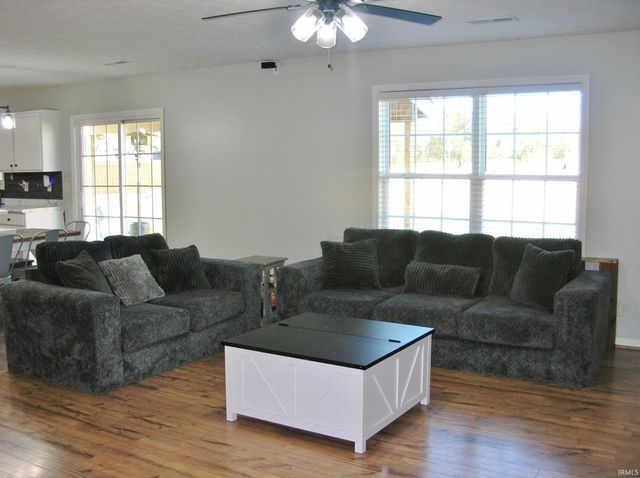 9434 Hedgewood Court, Evansville, IN 47725