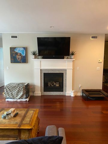 335 West 2nd Street 15, Boston, MA 02127