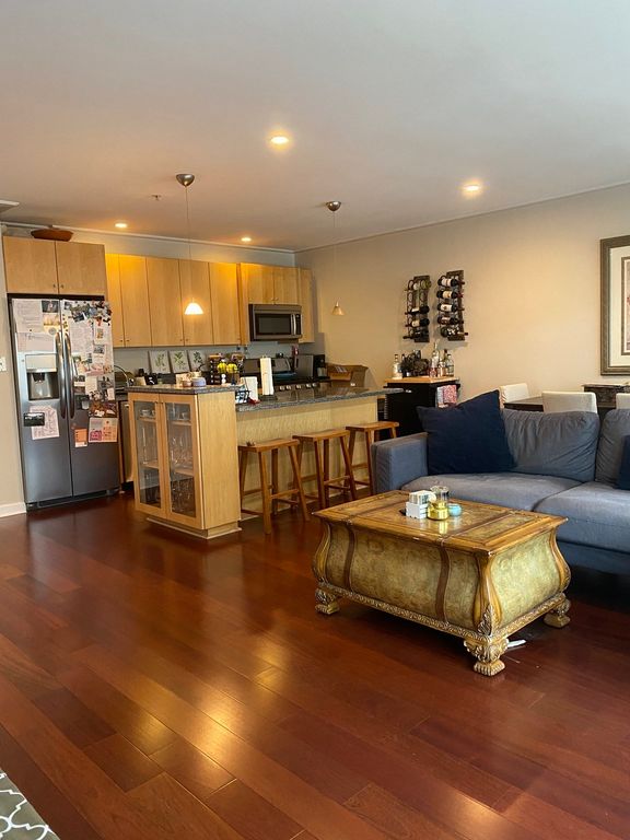 335 West 2nd Street 15, Boston, MA 02127