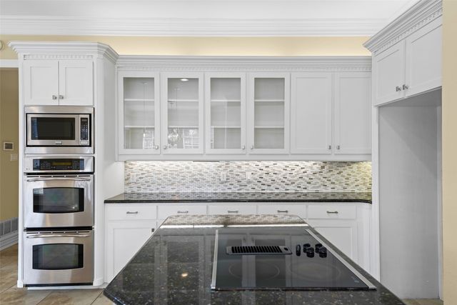 1030 Stratford Place, Keller, TX 76248