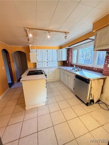 4620 Ransom Road, Clarence, NY 14031