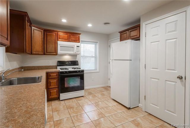 31733 KATHRYN Street, Garden City, MI 48135