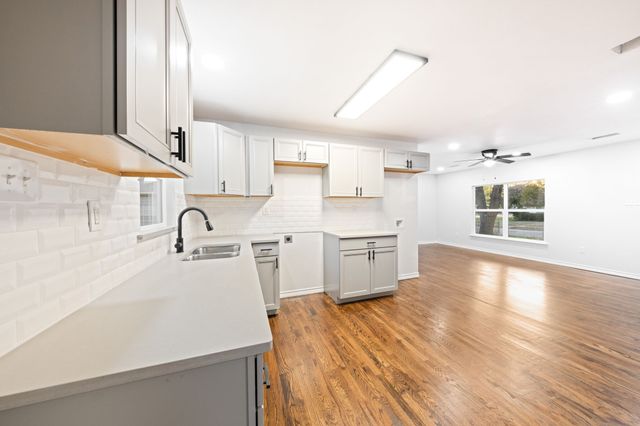 1536 Prichard Lane, Dallas, TX 75217