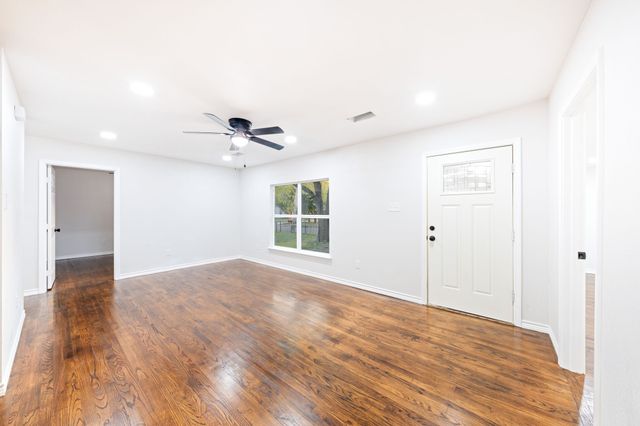 1536 Prichard Lane, Dallas, TX 75217