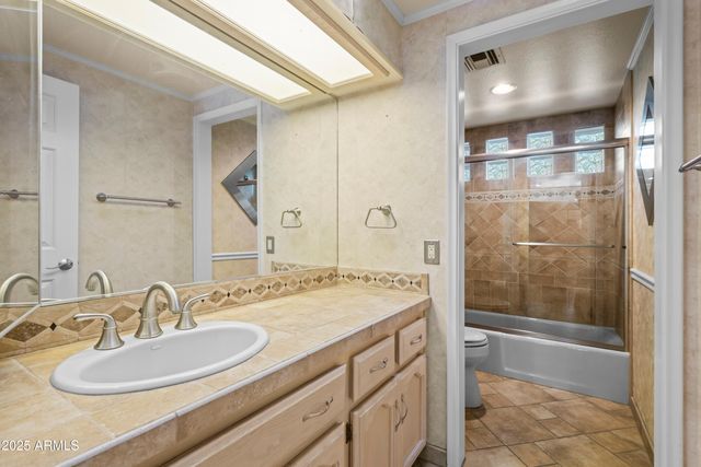 26009 S ASHWOOD Drive, Sun Lakes, AZ 85248