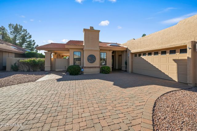 26009 S ASHWOOD Drive, Sun Lakes, AZ 85248