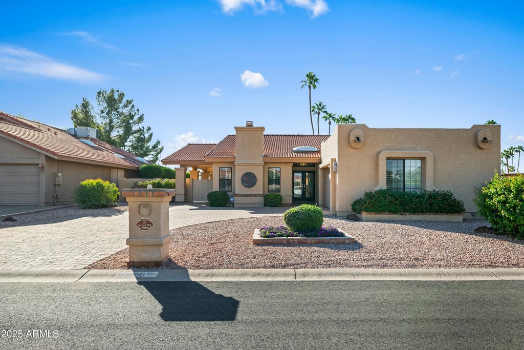26009 S ASHWOOD Drive, Sun Lakes, AZ 85248