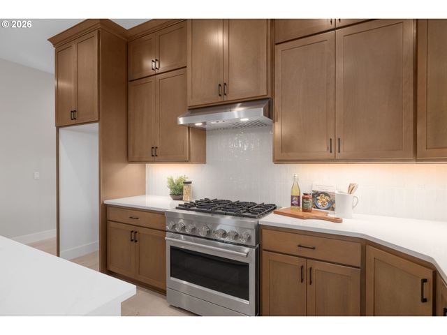18236 Nw Anastasia Dr, Portland, OR 97229