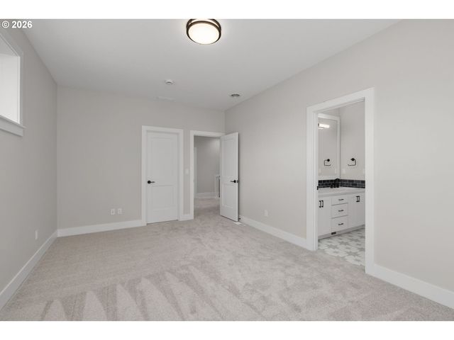 18236 Nw Anastasia Dr, Portland, OR 97229
