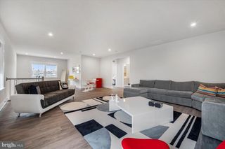43441 BETTYS FARM DR, Chantilly, VA 20152