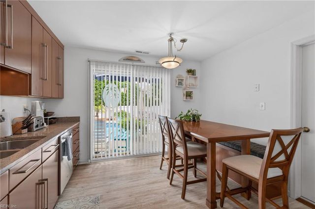 5649 Rushmere DR, Virginia Beach, VA 23464