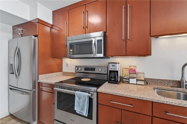 5649 Rushmere DR, Virginia Beach, VA 23464