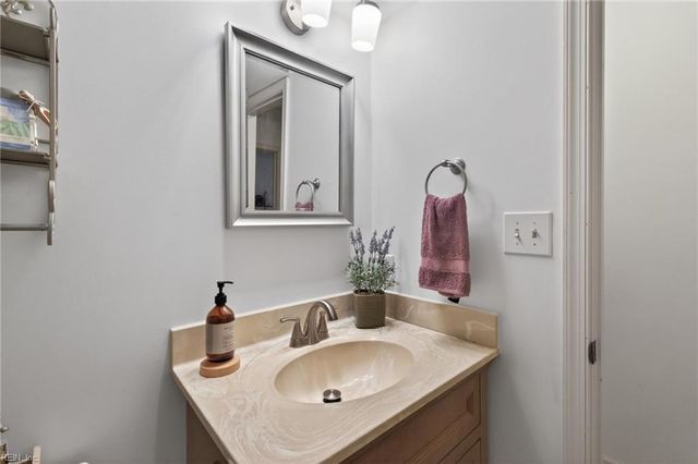 5649 Rushmere DR, Virginia Beach, VA 23464