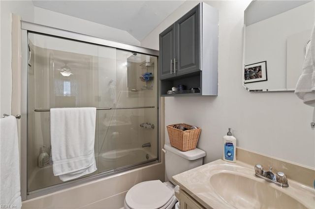 5649 Rushmere DR, Virginia Beach, VA 23464