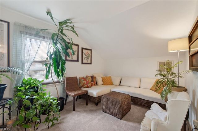 5649 Rushmere DR, Virginia Beach, VA 23464