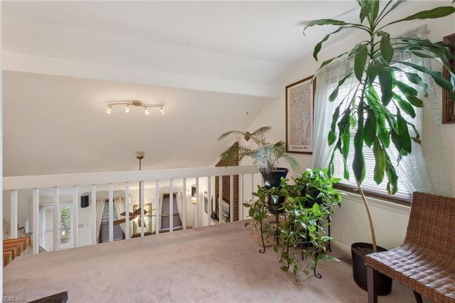 5649 Rushmere DR, Virginia Beach, VA 23464